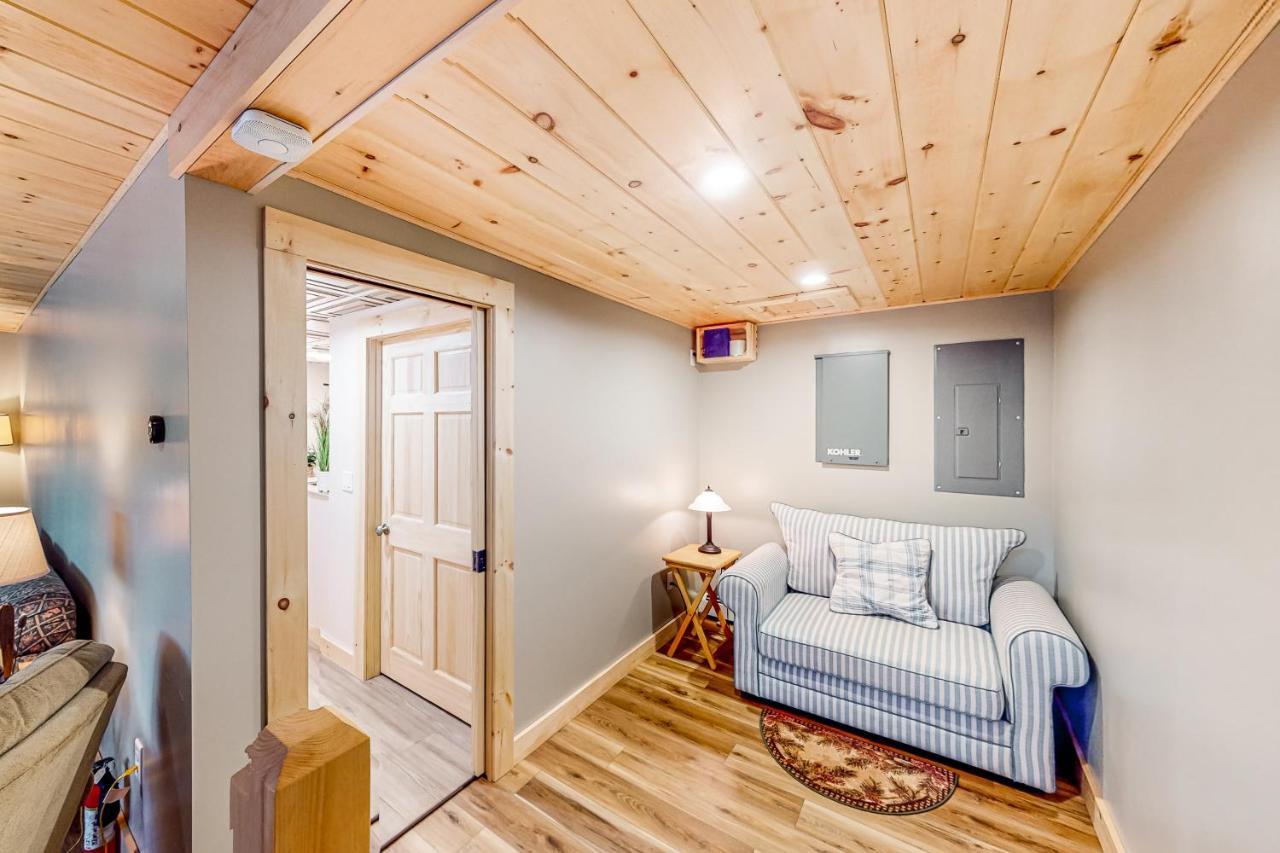 Camp Two Loons Villa Oxford Bagian luar foto